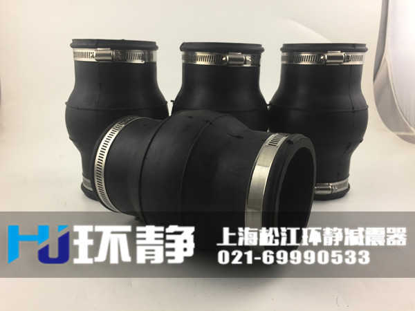 香港港島筲箕灣卡箍式<a href=http://www.lakehousenc.com target=_blank class=infotextkey>可曲撓橡膠接頭</a>發(fā)貨現(xiàn)場
