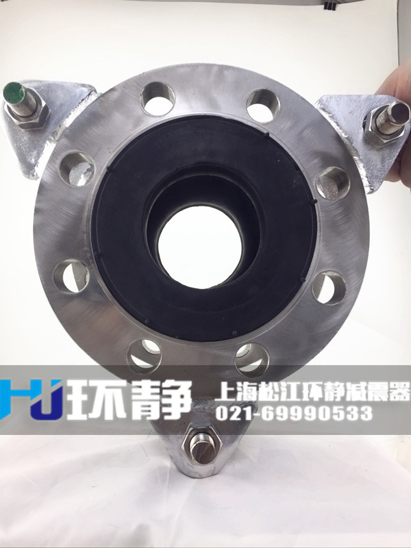 限位不銹鋼<a href=http://www.lakehousenc.com/products/xiangjiaojietou/danqiu target=_blank class=infotextkey>單球體<a href=http://www.lakehousenc.com target=_blank class=infotextkey>橡膠接頭</a></a>安裝實(shí)圖